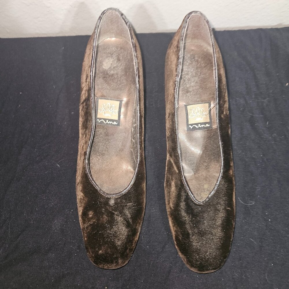 Vintage Brown Velvet flats with chunky heels by Nina Size 7.5M